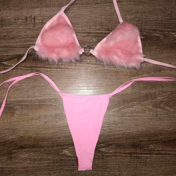 Other - 💗Y2k fur bikini💗